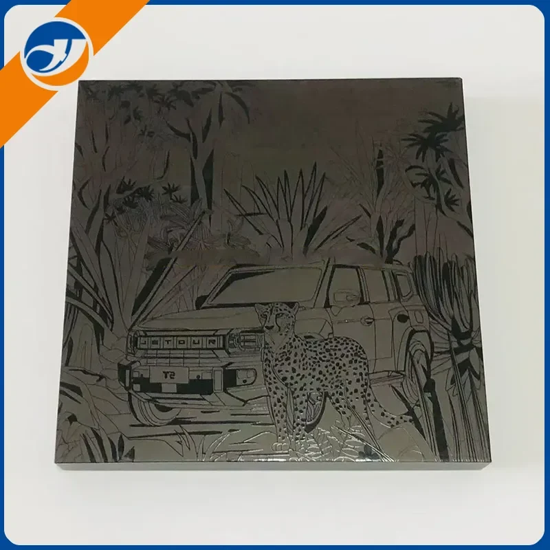 Matte reliëf zwarte geschenkdoos